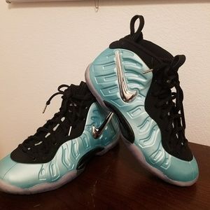 Nike basketball shoes size 6.5